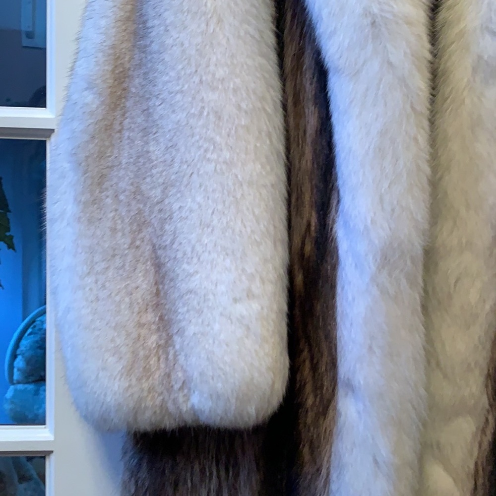 Vintage Full Length Fox Fur Coat - Picture 4 of 14